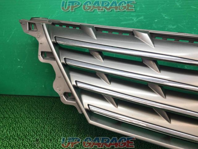 TOYOTA
Genuine front grille-02