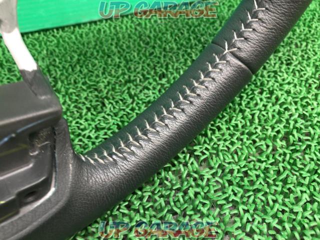 SUBARU
Genuine leather steering wheel-03