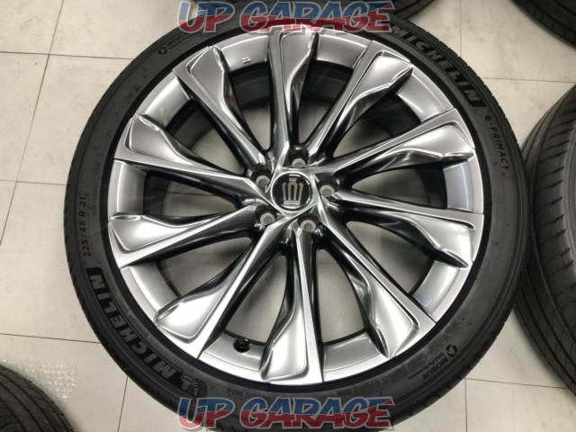 TOYOTA
Crown
Crossover
G advance leather package
Original wheel
+
MICHELIN
e・PRIMACY-03