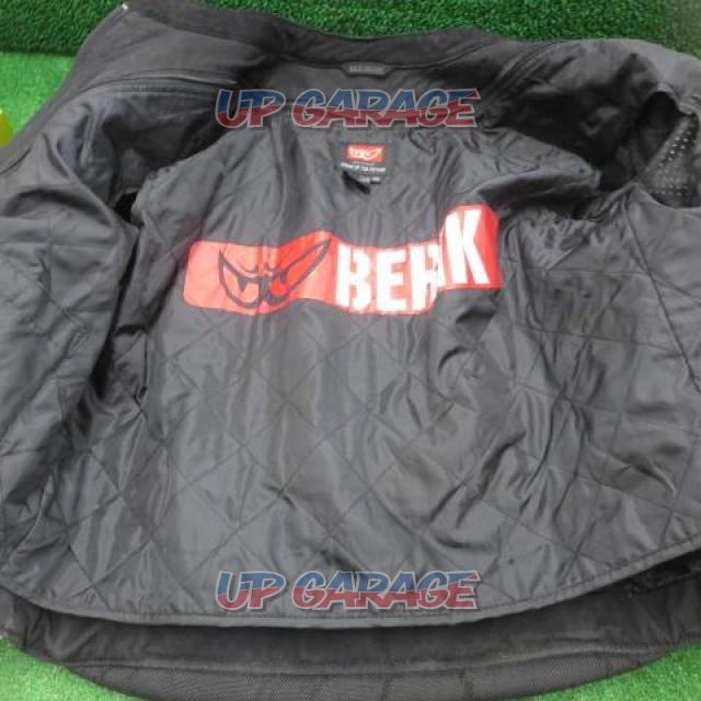 BERIK
BEK13926
Racing suits-05
