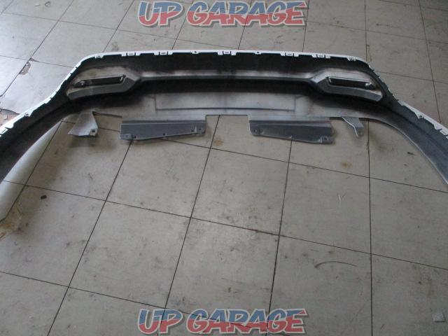 Toyota genuine OP60 series Harrier
Rear bumper spoiler
For the first half (X03144) *Cannot be shipped to private homes due to large size
Up to the nearby up garage-07