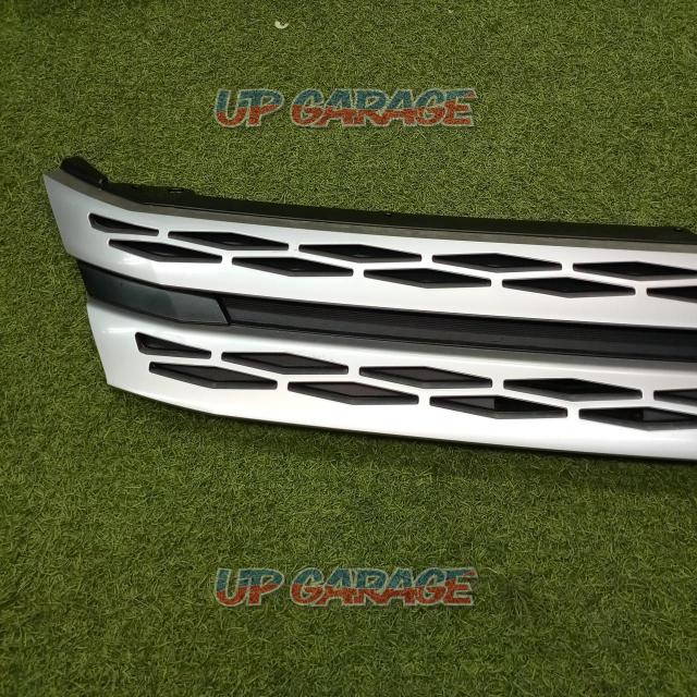 Mitsubishi genuine front grill
Body only-05