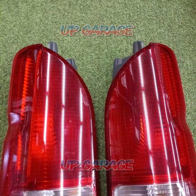 Toyota genuine tail lens (tail lamp) left and right set-02