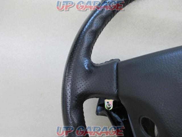 Genuine Nissan genuine leather steering wheel ■E51
Elgrand-07