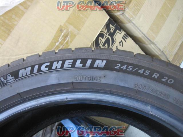 MICHELIN PILOT
SPORT
Four
SUV
※ 1 This only-04
