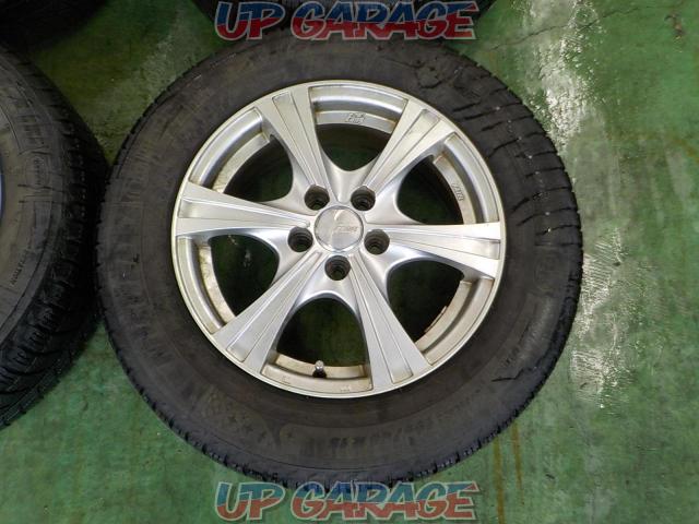 Used W/Current condition T
weds
Fang
6-spoke wheel
+
MICHELIN
X-ICE-03