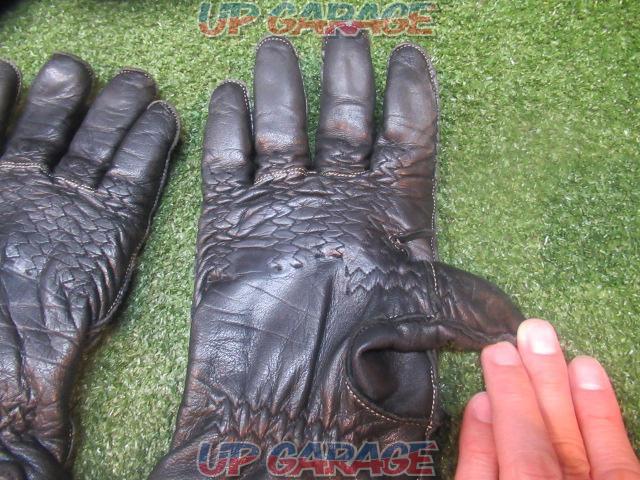 YeLLOW
CORN LEATHER GLOVES
Size M-04