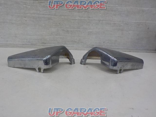 Unknown Manufacturer
Plated side cover left and right set
Used in Zephyr 400/1990-03