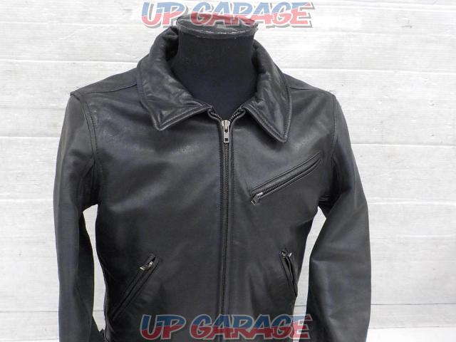 DEGNER
Leather jacket
Size: M-04