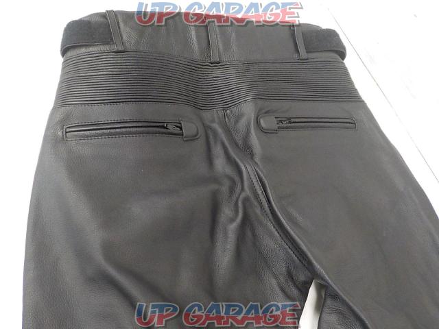 DEGNER (Degner)
Leather pants
Size: LW-06