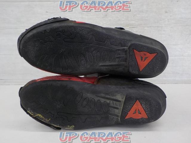 DAINESE
Racing boots
Size: 27.0-05