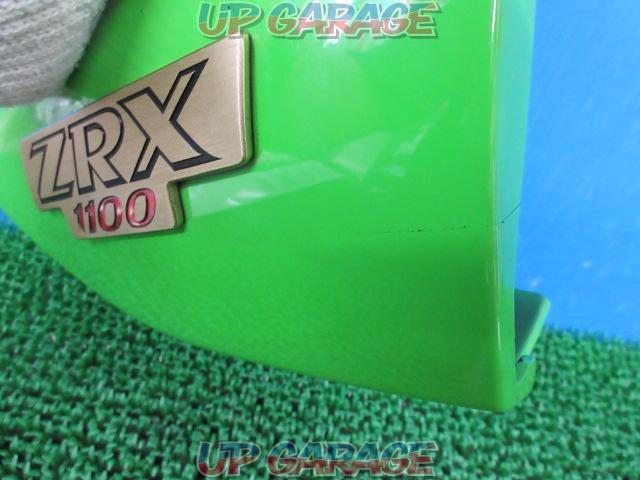KAWASAKI genuine side cover right
ZRX1100
1999 formula-06
