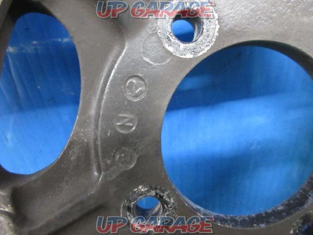Unknown Manufacturer
Genuine type
Front brake disc rotor
CB400Four (air cooling) removed-06