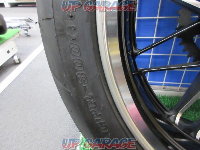 KAWASAKI genuine front and rear wheel set
Z 900 RS
Removed from 2022 model-06
