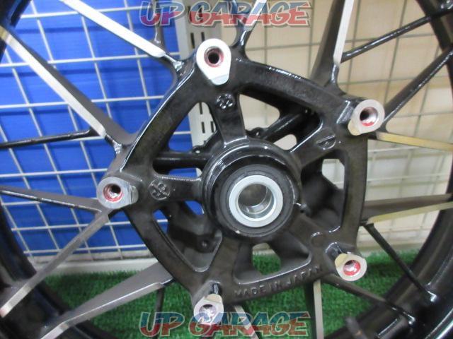 KAWASAKI genuine front and rear wheel set
Z 900 RS
Removed from 2022 model-07