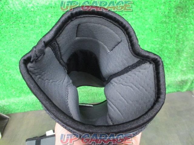 FOX knee protector
Size L-06