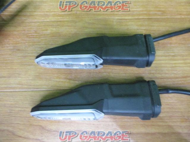 4 KAWASAKI genuine LED turn signals & number stay
Z900RS (year unknown) removed-09