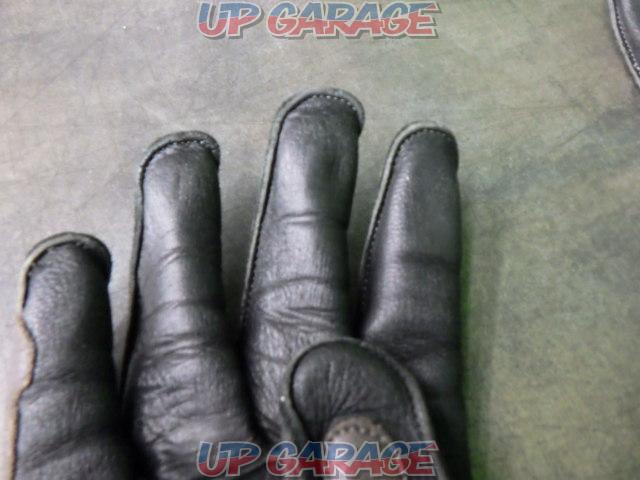 PAIR
SLOPE LEATHER GLOVES
Size M-09