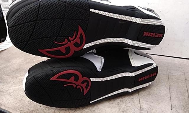 Size: 43 (27 cm)
BERIK (Berwick)
Racing boots
GPX-03