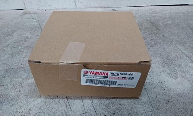 Yamaha
Genuine starter motor
MT09-02