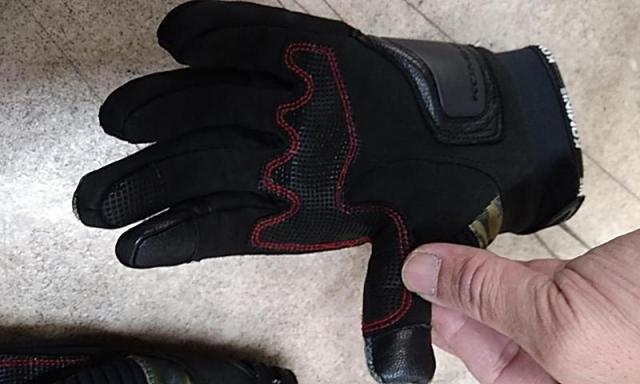 Size: M
Komine
Winter gloves 06-818-04