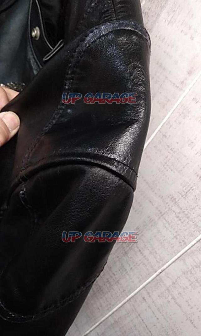 Size: Unknown (about S to M)
Harley
Leather jacket (horseskin)-07