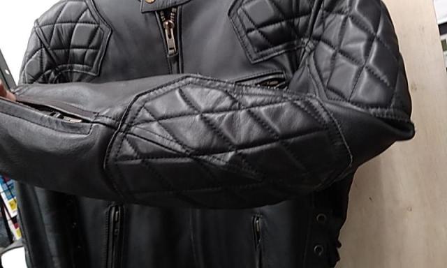 Size: L
KADOYA (Kadoya)
Leather jacket-06