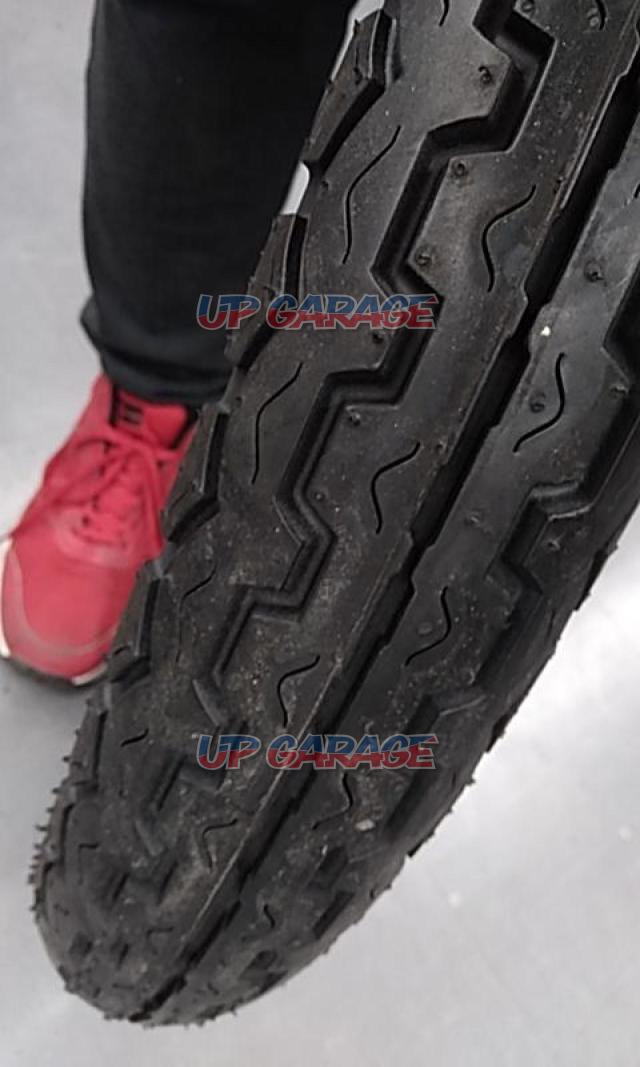 Dunlop
Tubeless tires 90/90-18
51H-03