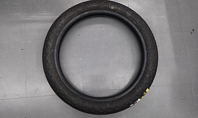 Dunlop
Tubeless tires 90/90-18
51H-04