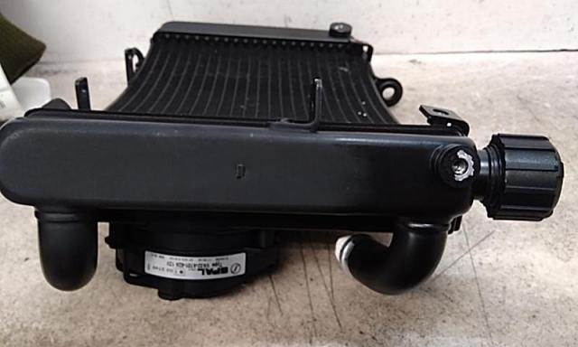 KTM
Genuine radiator
690 Duke (around ’10)-04