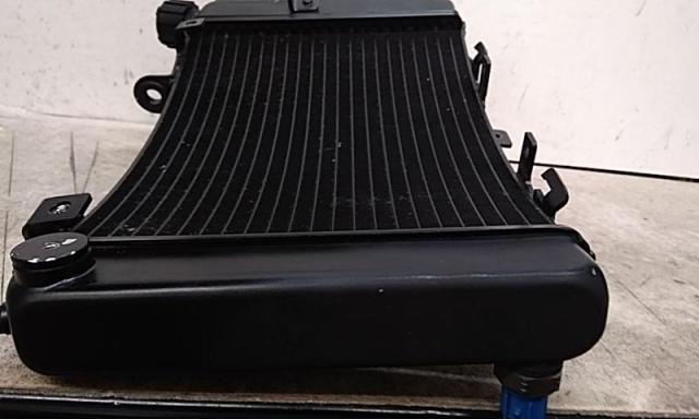 KTM
Genuine radiator
690 Duke (around ’10)-09