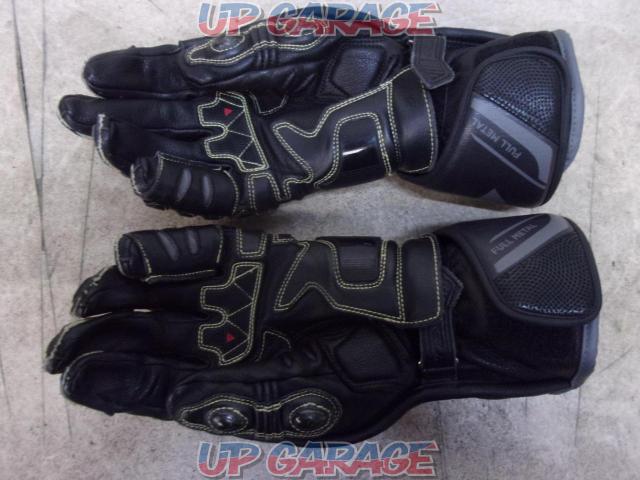 DAINESE Size: 8.5/M
Full Metal Racing Gloves-04