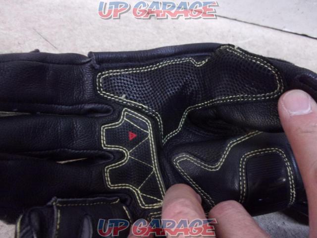 DAINESE Size: 8.5/M
Full Metal Racing Gloves-07