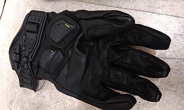 Size: M
KNOX
Orsa Leather Gloves-02
