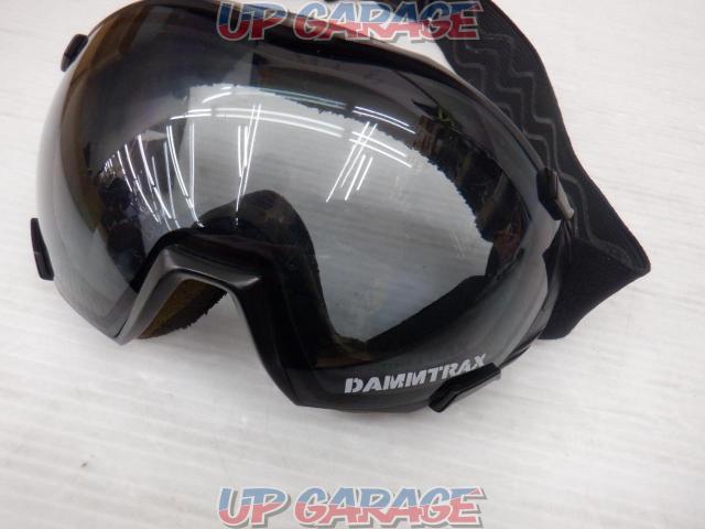 DAMMTRAX
Over goggles
One-size-fits-all-03
