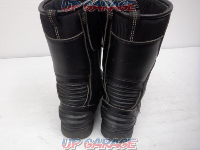SPEED
BIKERS
Riding boots
B1006
Size: 40-05