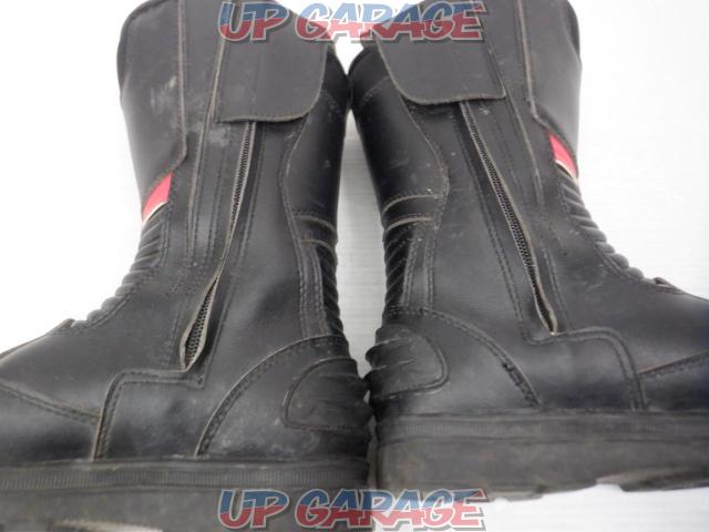 SPEED
BIKERS
Riding boots
B1006
Size: 40-07