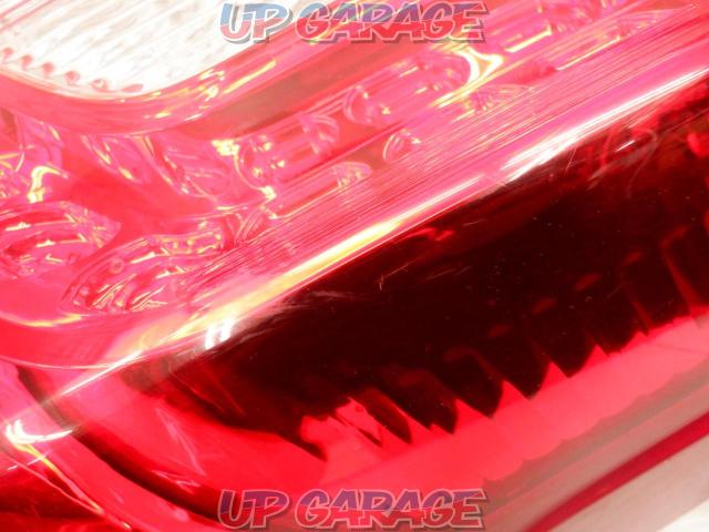 [Right only] NISSAN
Genuine LED tail
KOITO220-23308
X-TRAIL
T31
Late version-05