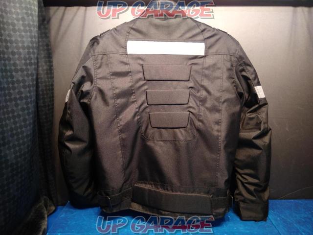 Size: XL
TRIZE
Nylon jacket
Liner removable-02