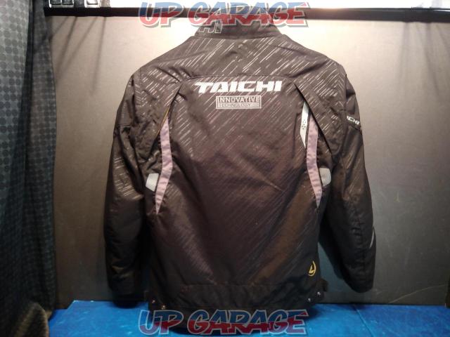 Size: M
RSJ716
Racer
All season
Jacket
With inner
Color: Black / Gold-02