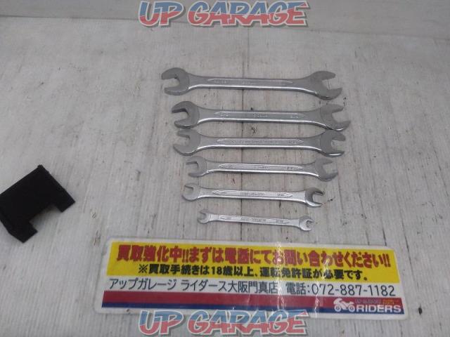 Unknown Manufacturer
Tool set-02