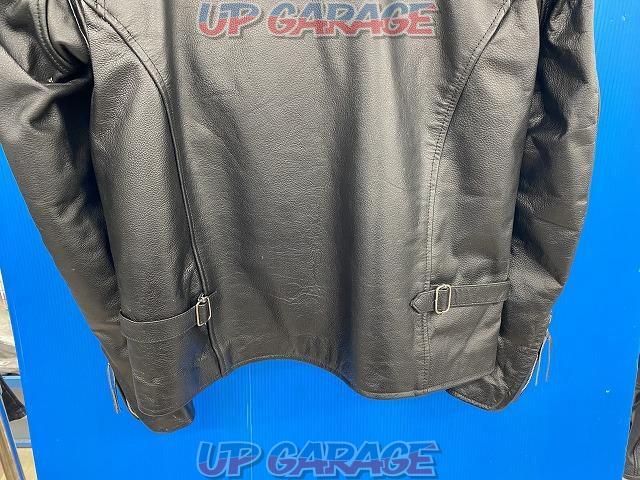 TRIZE
Leather jacket
Size: XXL-07