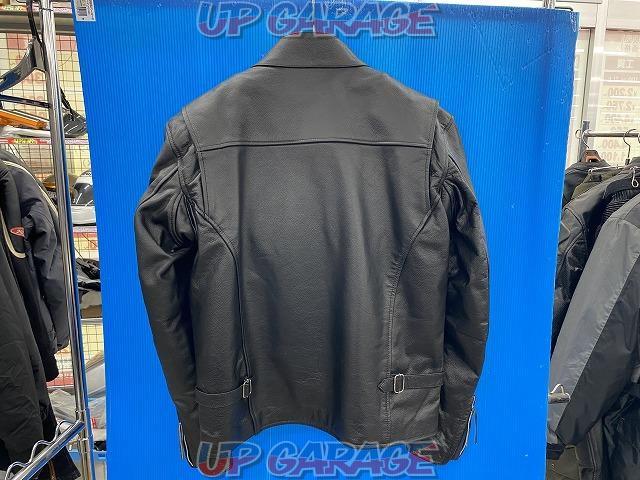 TRIZE
Leather jacket
Size: XXL-08