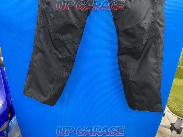 Buggy
Nylon over pants
Size: L-04