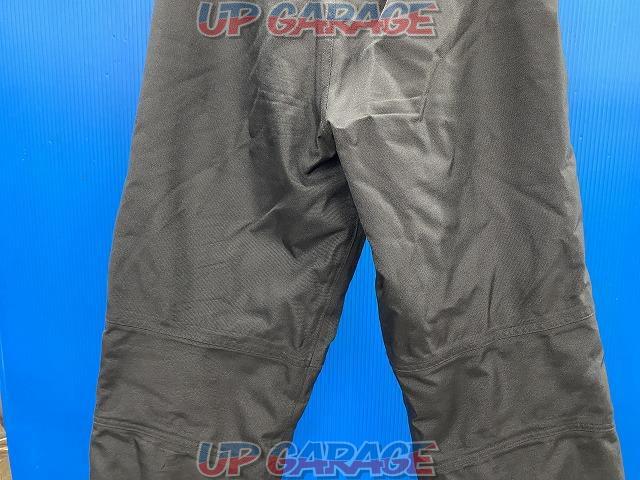 Buggy
Nylon over pants
Size: L-08