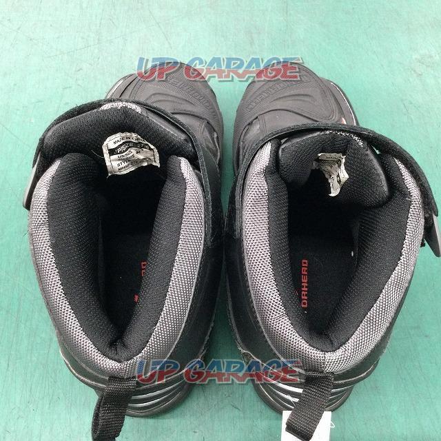 MOTOR
HEAD
WP protect riding shoes
Size: 27.5cm-04