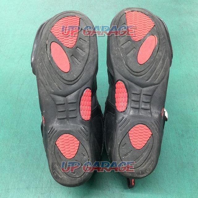 MOTOR
HEAD
WP protect riding shoes
Size: 27.5cm-05