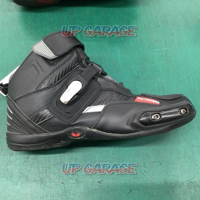 MOTOR
HEAD
WP protect riding shoes
Size: 27.5cm-07