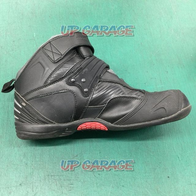 MOTOR
HEAD
WP protect riding shoes
Size: 27.5cm-09