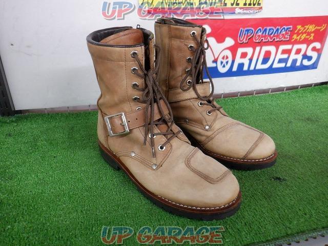 AVIREX
Leather boots-04